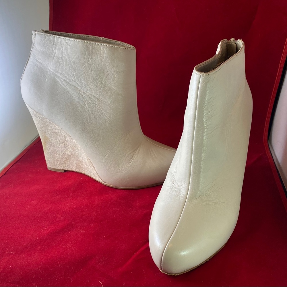COPY - REPORT Bowie Wedge Bootie Stone 7.5